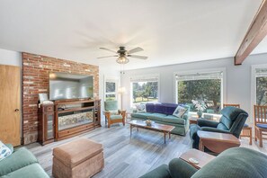 Smart TV, fireplace, video games, table football