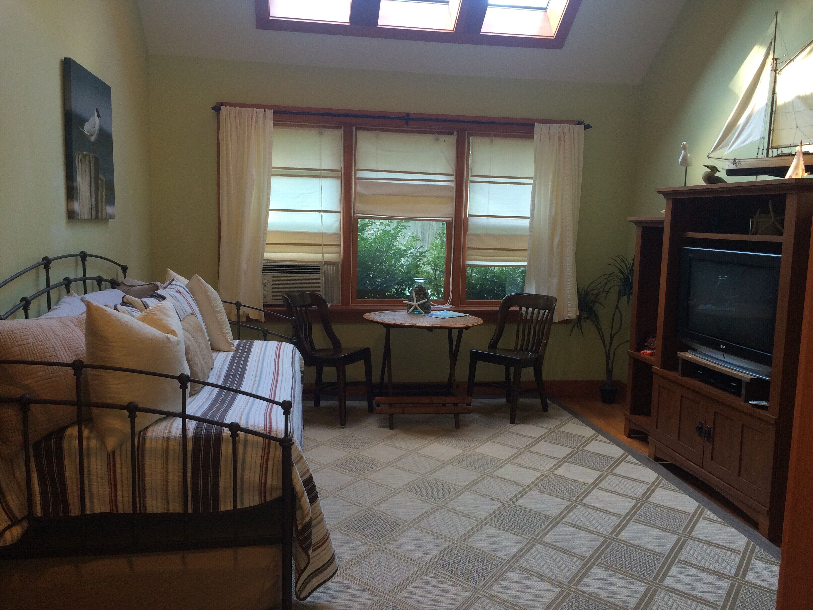 Fall Getaway!  Cozy Amagansett Rental