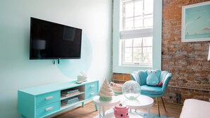 TV, offices - Pickle Factory Hotel—1BR Historic Downtown/Parking (Covington)