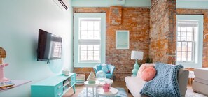 Televisión, oficina