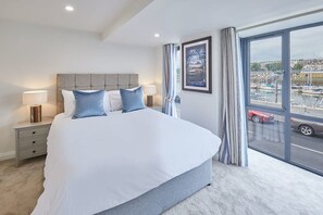4 bedrooms, iron/ironing board, WiFi, bed sheets - Host & Stay | The Townhouse (Whitby)