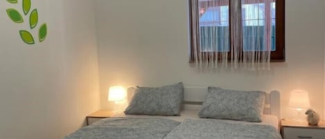 2 bedrooms, WiFi, bed sheets