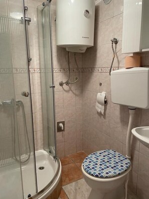 Shower, hair dryer, towels - Apartment Pape Studio no. 2 *** with terrace (Malinska)