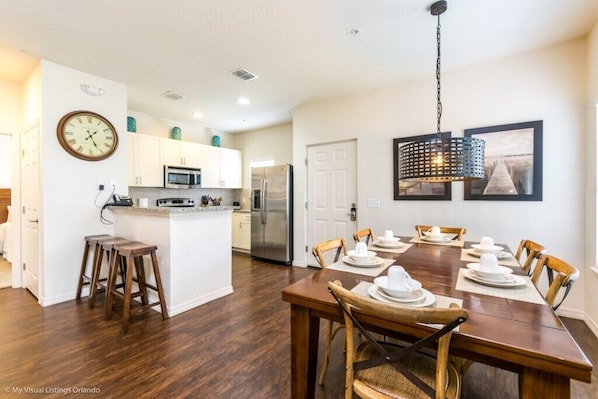 Nhà liên kế, 4 phòng ngủ | Bếp riêng | Tủ lạnh, lò nướng, bếp nấu, dụng cụ pha cà phê/trà