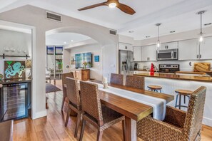 Appart'hôtel, 3 chambres | Cuisine privée