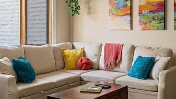 Kondominium, 2 kamar tidur | Area keluarga | Smart TV