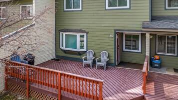 Condo, 2 Bedrooms | Bahagian luar