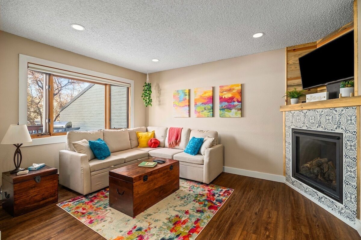 Condo, 2 Bedrooms | Living area