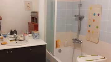 Duschwanne, Haartrockner