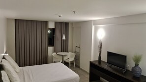 舒适四人房 | 免费 WiFi