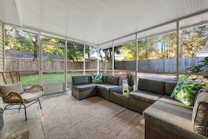 Smart-tv, pejs, stereoanlæg