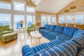 Smart TV, DVD player, stereo - Soundfront w/ Pool, Hot Tub, Elevator, Game and Media Rooms, Windsports Access (Avon)