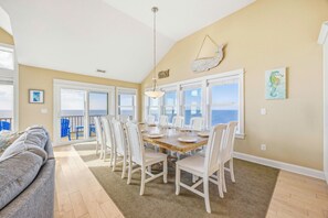 Dining - Soundfront w/ Pool, Hot Tub, Elevator, Game and Media Rooms, Windsports Access (Avon)
