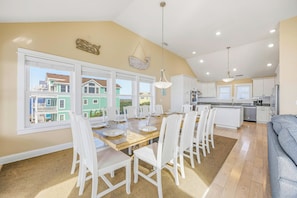 Dining - Soundfront w/ Pool, Hot Tub, Elevator, Game and Media Rooms, Windsports Access (Avon)