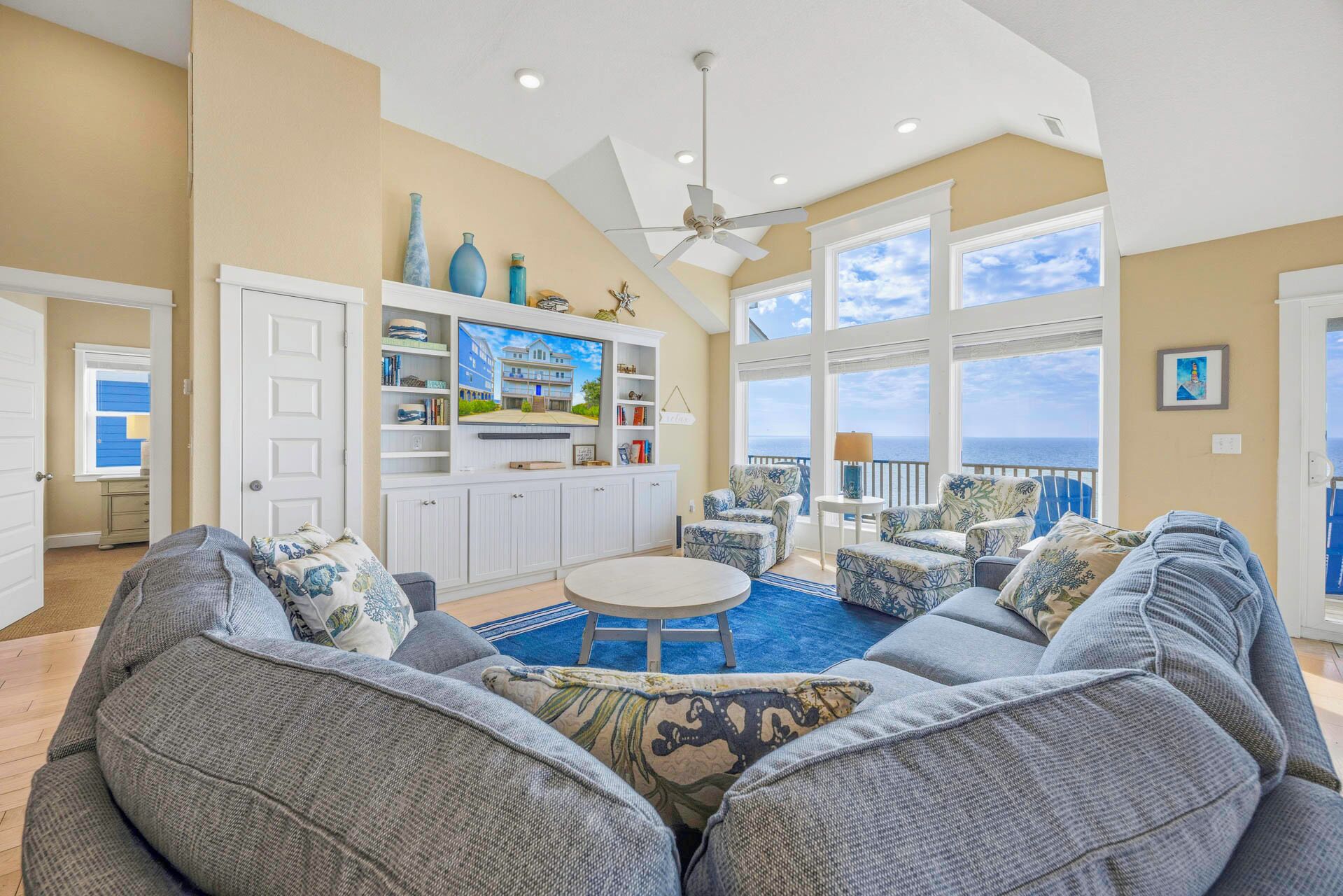 Smart TV, DVD player, stereo