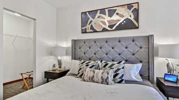 2 habitaciones, tabla de planchar con plancha, cuna de viaje y wifi