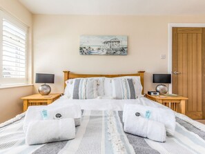 3 chambres, fer et planche à repasser, Wi-Fi gratuit, draps fournis