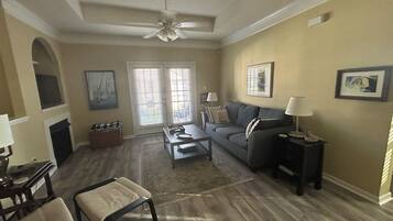 智能電視、壁爐