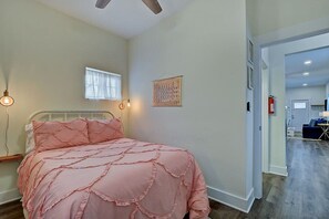 1 Schlafzimmer, Schreibtisch, Bügeleisen/Bügelbrett, kostenloses WLAN