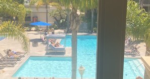 Ulkouima-allas, lämmitetty uima-allas