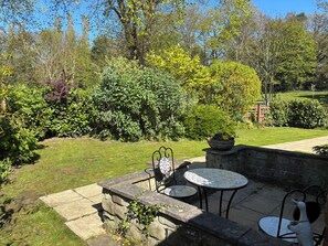 Cottage | Terrace/patio - Claire Cottage (Selby)