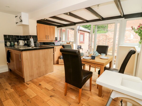 Private kitchen - Claire Cottage (Selby)