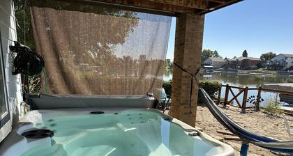 Lakefront, Beach, SUP, Hot Tub, Gated, Fire Pit