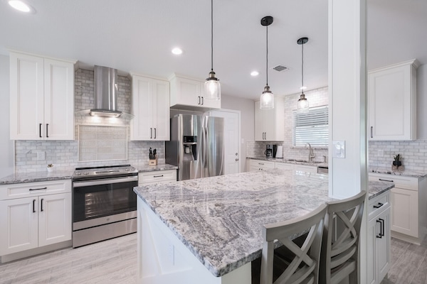 Open kitchen to dining room and living room