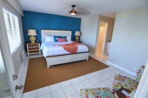 2 habitaciones, tabla de planchar con plancha y cuna de viaje 