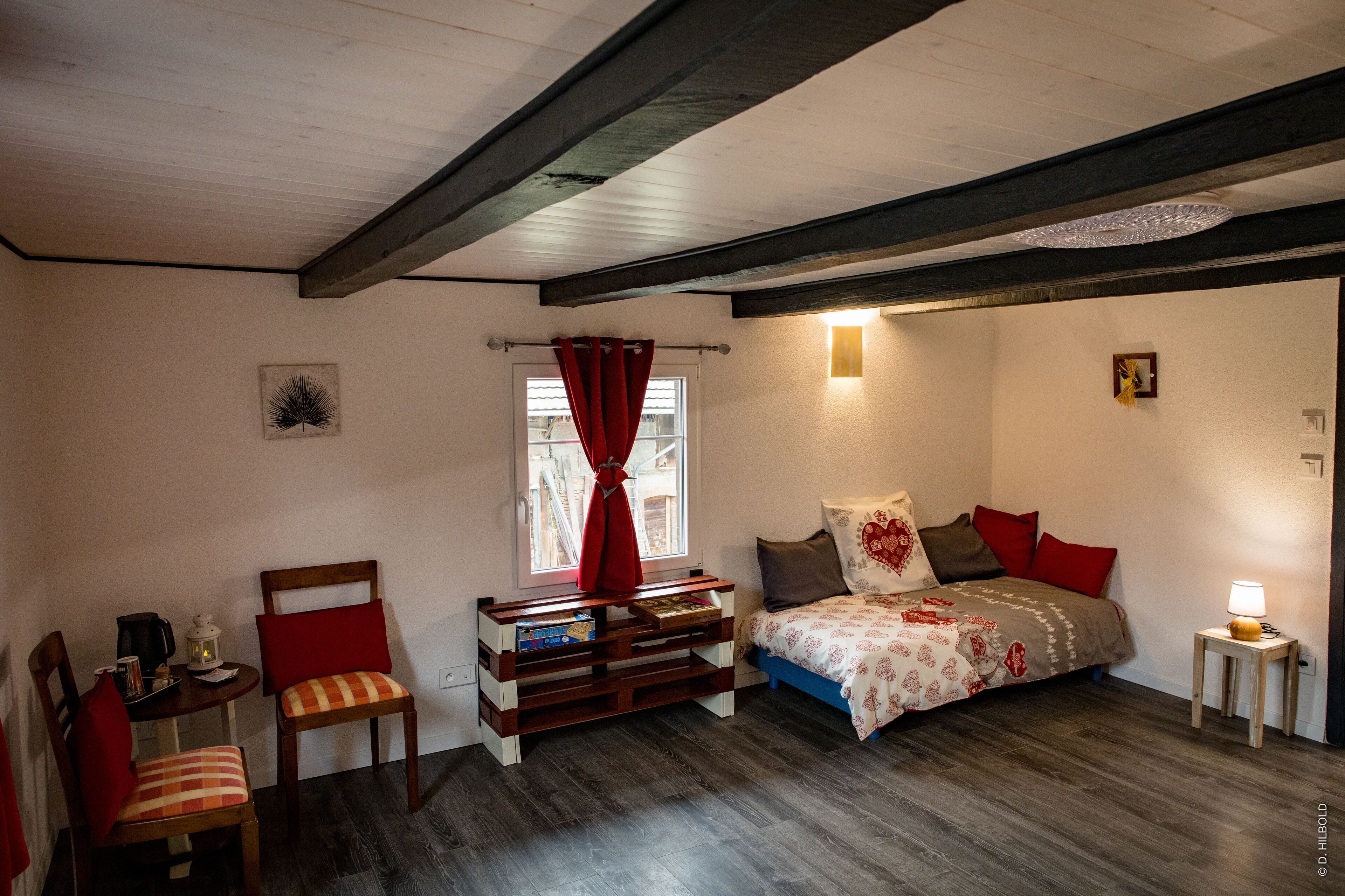 2 dormitorios, cuna de viaje, wifi gratis y ropa de cama