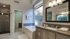 스튜디오 (4 Bedrooms) | 욕실