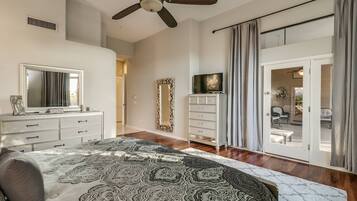 4 bedrooms, bed sheets