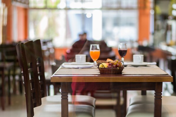 Restaurant - SPAZIO MARINE HOTEL (Guaratuba)