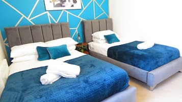 City Apartment | 2 bedrooms, iron/ironing board, travel cot, free WiFi