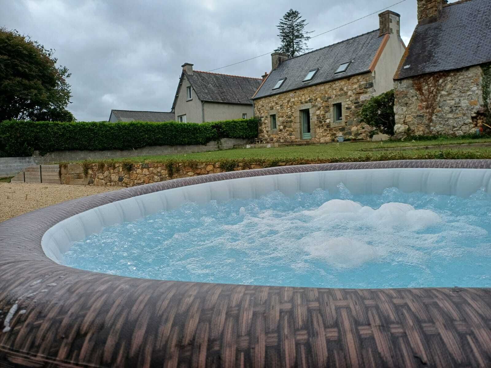 Bain à remous extérieur