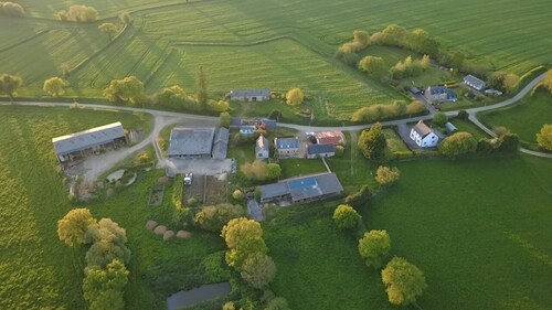 Maison Dans une Ancienne Ferme sur 3,5ha