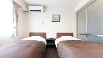 Twin Room (Smoking) | Desk, iron/ironing board, free WiFi, bed sheets