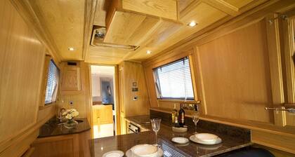 Intuition Narrowboat