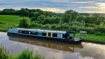 Habitación Premium, baño en la habitación, vista al canal | Exterior