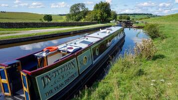 Habitación Premium, baño en la habitación, vista al canal | Exterior