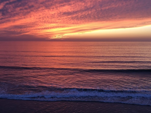 Oceanfront Dolphin Views at the Edge of the USA. 2-Bed 1-Bath Pet-Friendly.