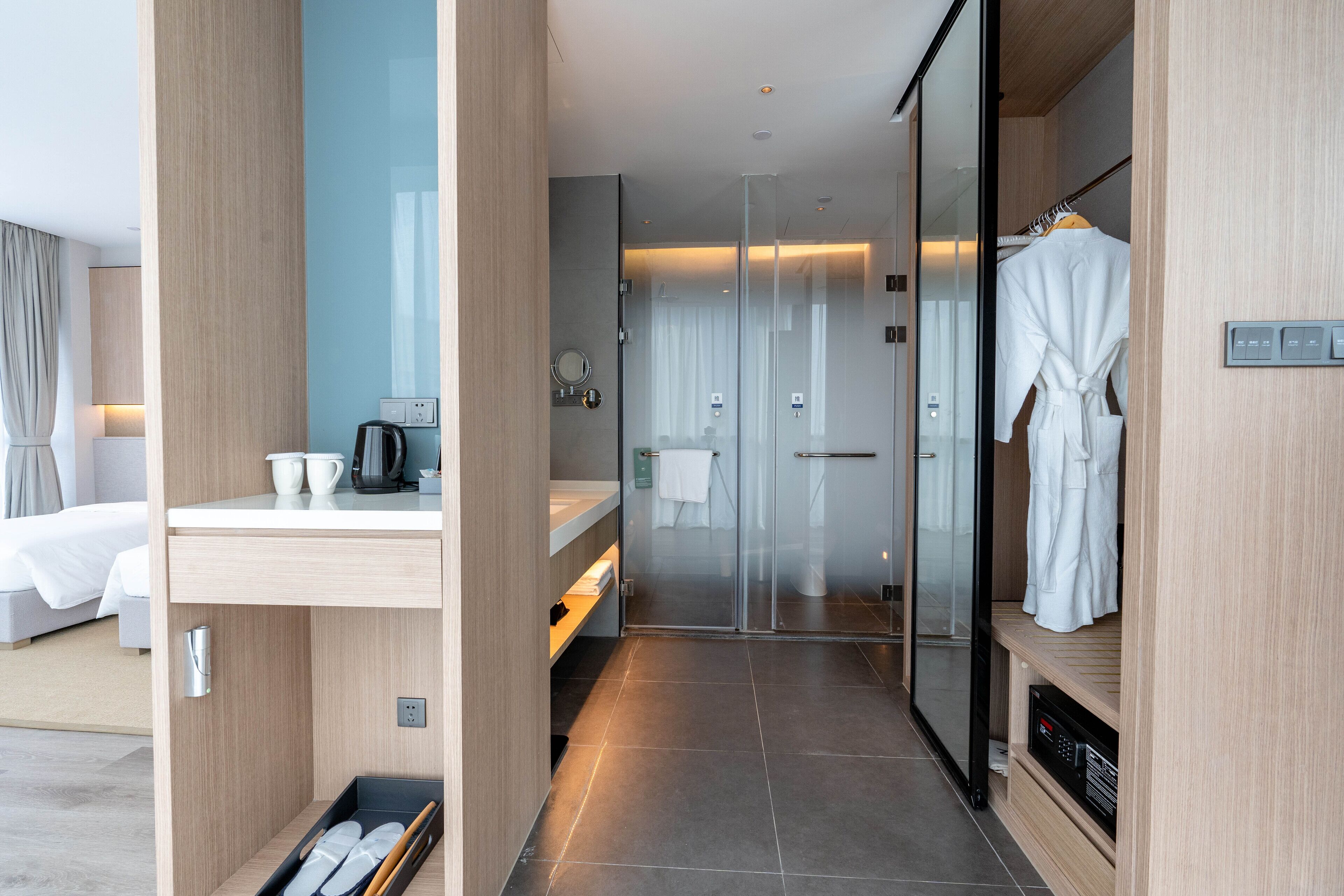 Standard Room, 2 Single Beds | Desk, laptop workspace, blackout curtains, free cots/infant beds