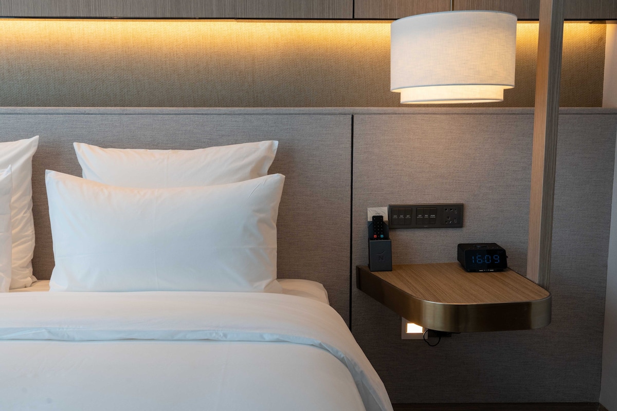 Superior kamer, 2 eenpersoonsbedden | Individueel gedecoreerd, individueel gemeubileerd, een bureau