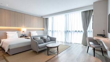 Quarto superior, 2 camas de solteiro | Individualmente decorados, individualmente mobiliados, escrivaninha