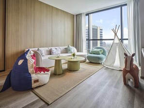 Decoración personalizada, muebles diferentes y escritorio