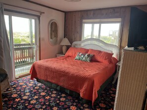 4 bedrooms, desk, iron/ironing board, free WiFi - Oceanfront Bliss w/ outdoor pool, hot tub and beds made ! (Avon)