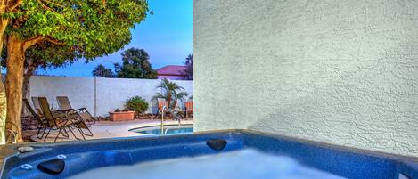 Bain à remous extérieur