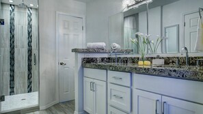Studio (5 Bedrooms) | Bathroom