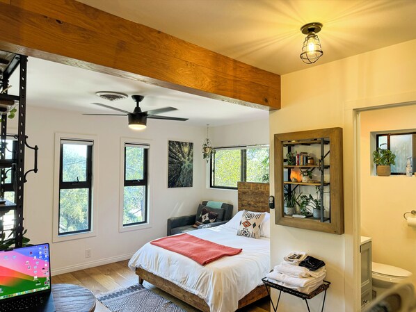 1 bedroom, iron/ironing board, free WiFi, bed sheets