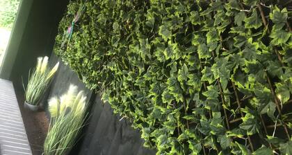 HOT TUB / WOODLAND RETREAT / Near Skegness